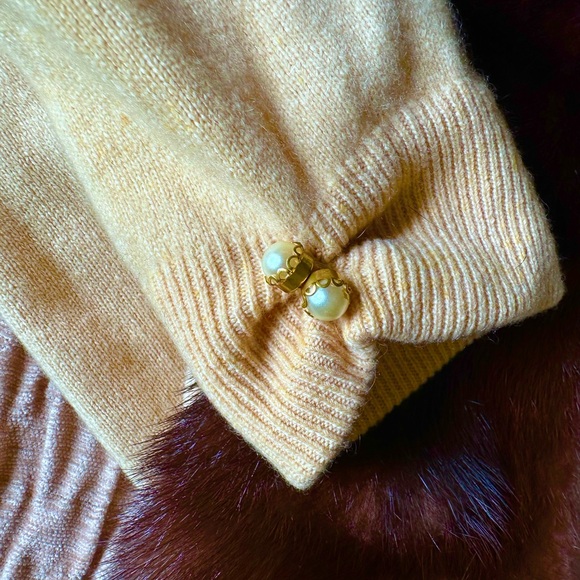 Bernard Altman cashmere/ 2 minks, sweater - Picture 8 of 12